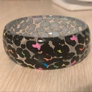 3/$15 Fun Vintage 1980’s Bangle Bracelet 😎